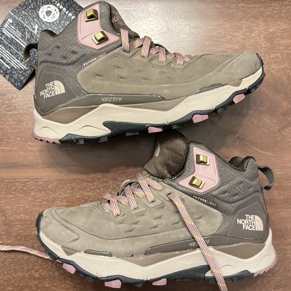 The North Face Women's Vectiv Exploris Futurelight Trail Running Shoes size 6